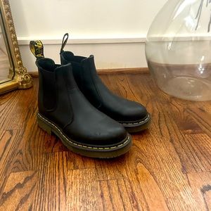 Doc Martens Chelsea Black Leather Boots